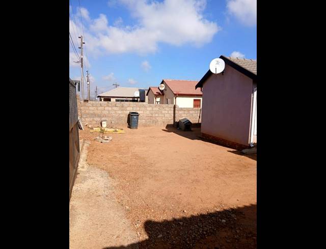 2 BEDROOM HOUSE FOR SALE IN BRAM FISCHERVILLE